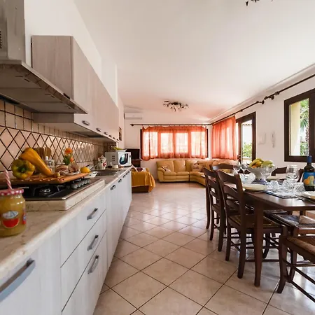 Minoa Con Piscina Villa *