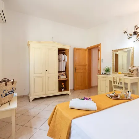 Villa Minoa Con Piscina *