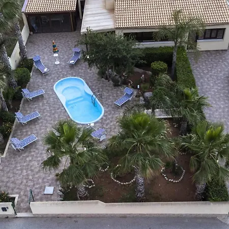 Minoa Con Piscina